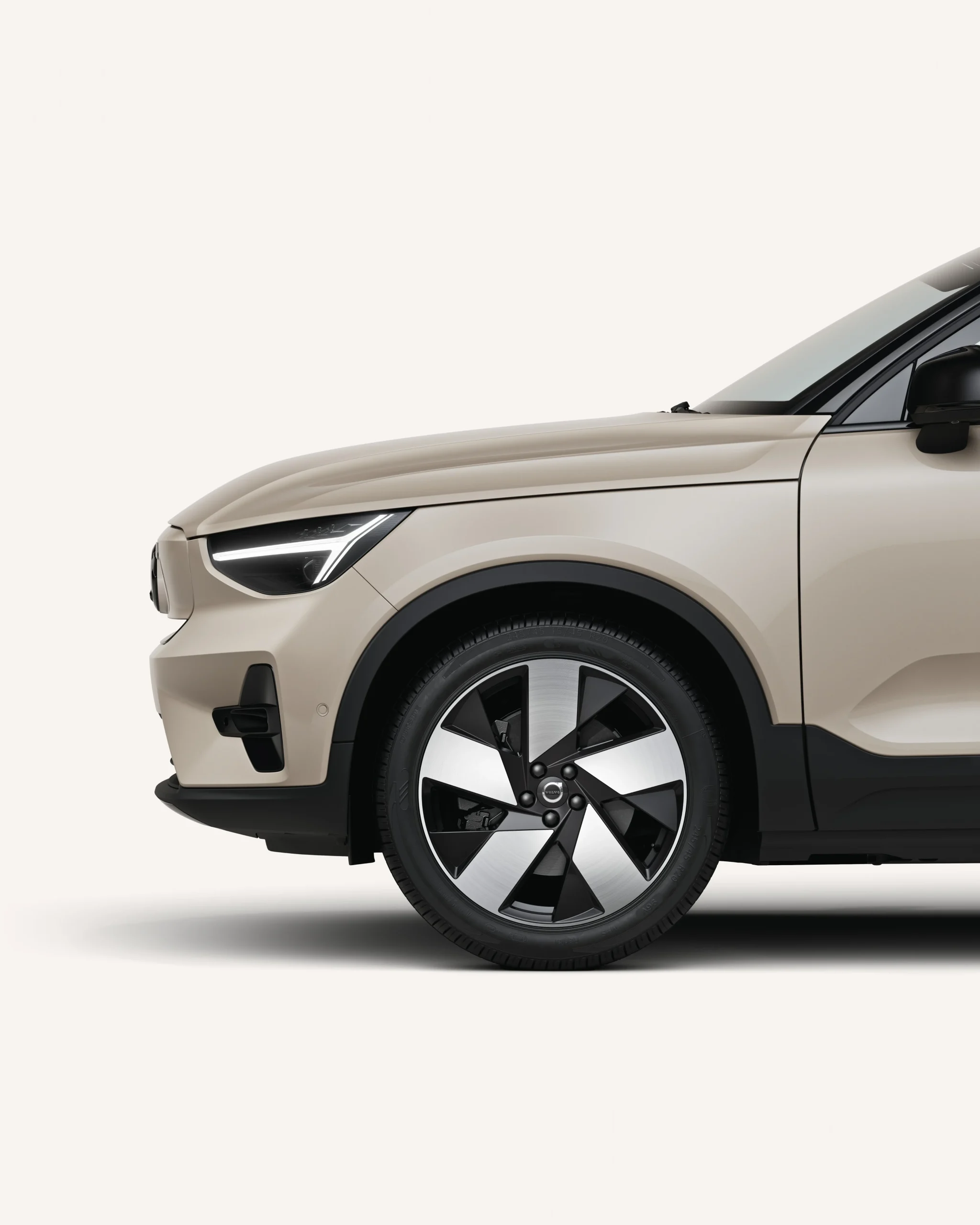 my26_ex40_ext_side_rim_close_up_4x5